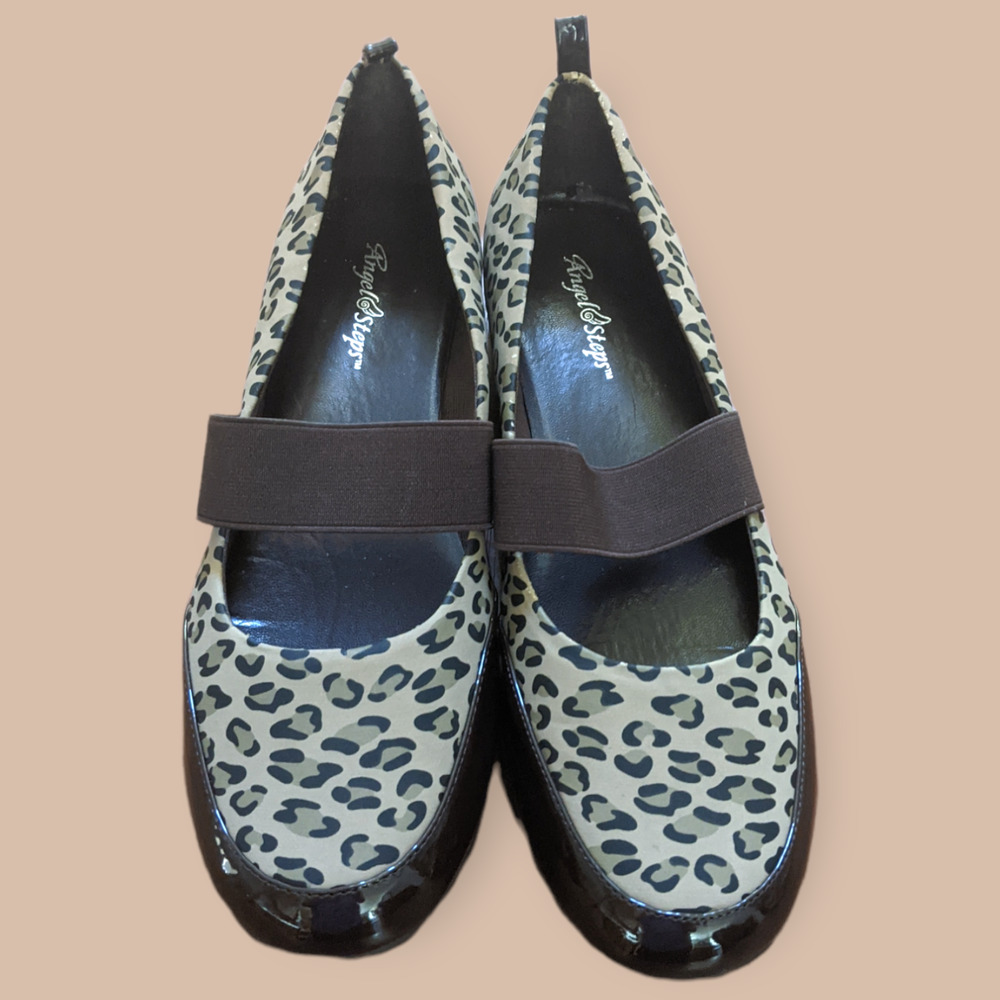 Animal Print Size 8.5 Angel Steps Flats